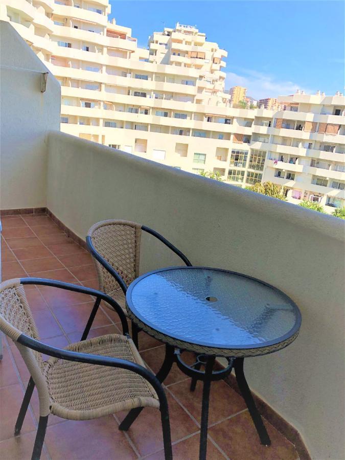Precioso Apartamento Frente Al Mar Benalbeach Apartment Беналмадена Екстериор снимка